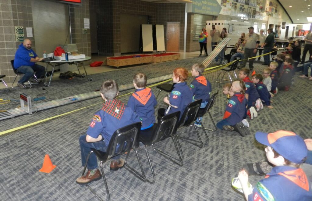 Northern Lakes District Derby, Bemidji, MN, Voyaguers Area Council, VAC-BSA, co-ed, Boy Scouts and Cub Scouts, pinewood derby